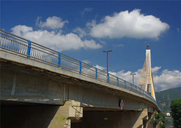 江北304不锈钢桥梁护栏：安全、耐用与美观的完美结合